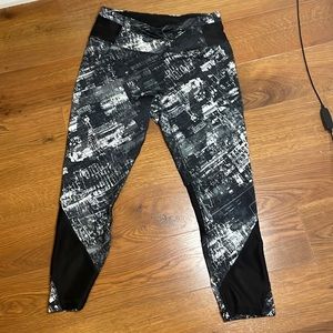 Brand- RBX size-S\P color- black white gray splatters black leggings